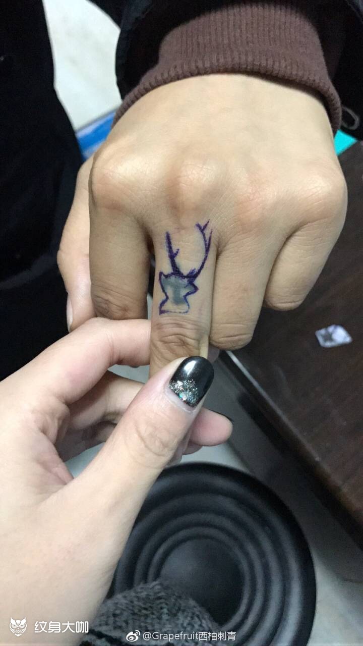 手指鹿遮盖_纹身图案手稿图片_沈翠的纹身作品集