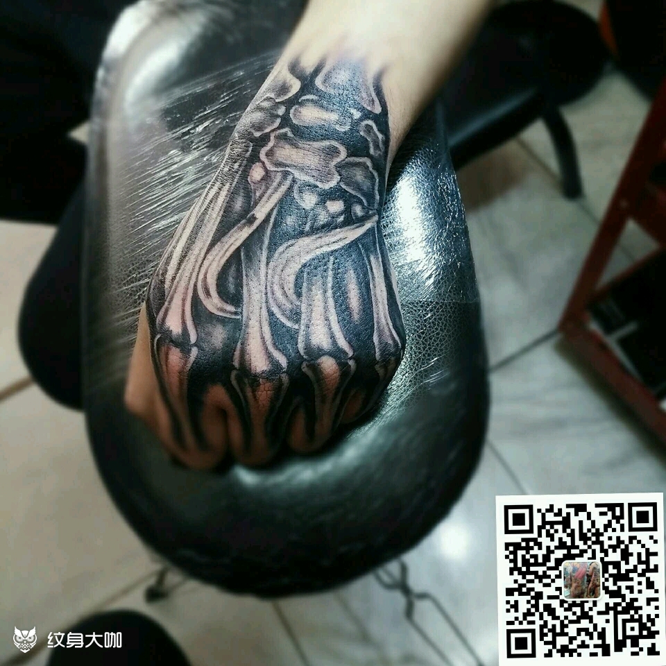 手骨_纹身图案手稿图片_米捷的纹身作品集