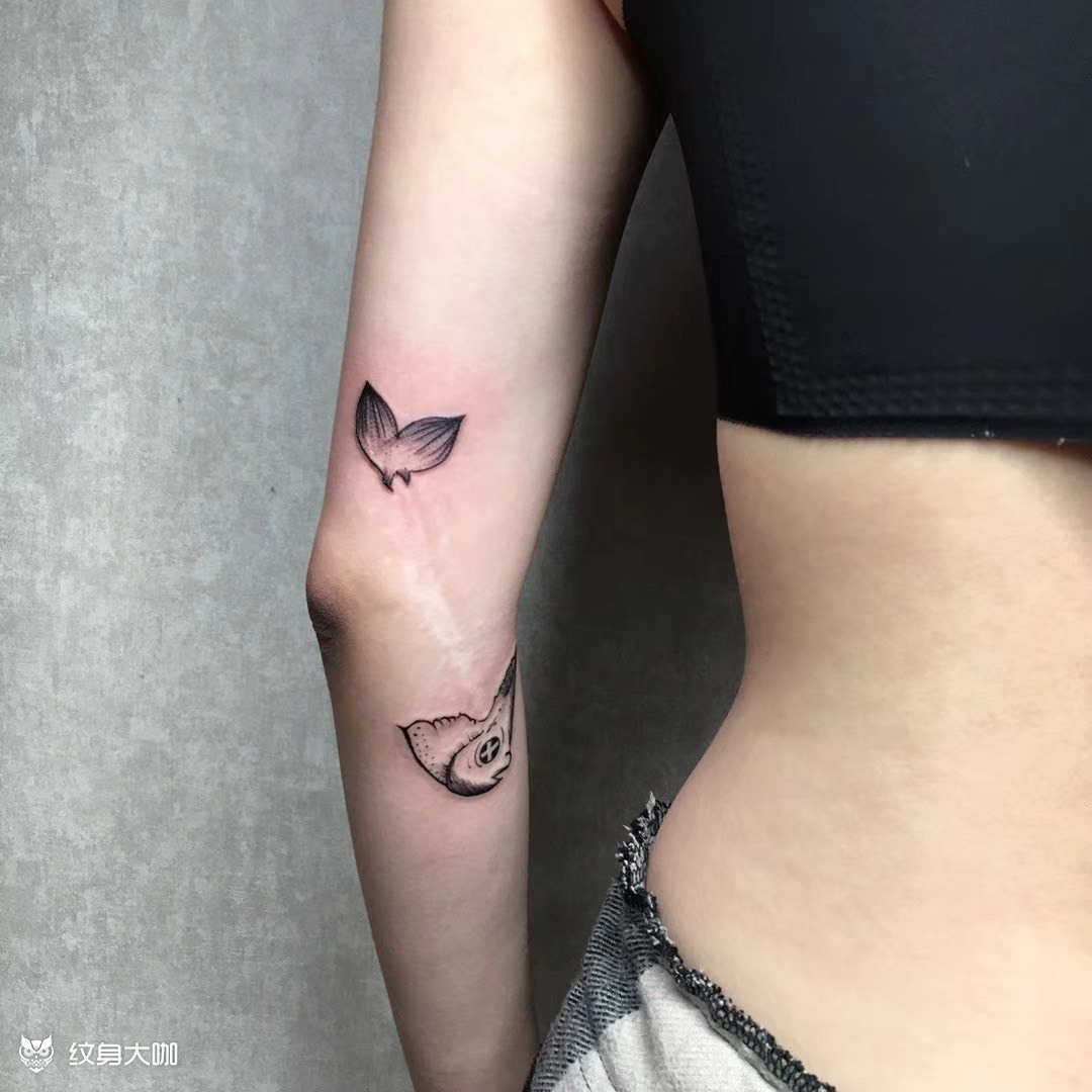 鱼骨(疤痕修改)_纹身图案手稿图片_鲨鱼的纹身作品集