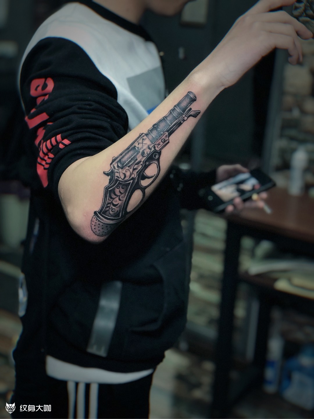 手枪纹身_纹身图案手稿图片_方小敏的纹身作品集
