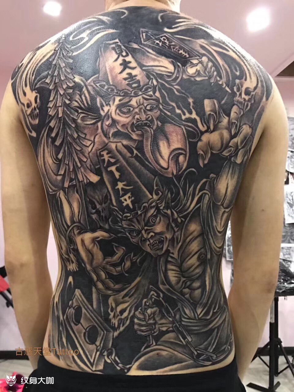 黑白无常满背图_纹身图案手稿图片_李球球呗的纹身作品集