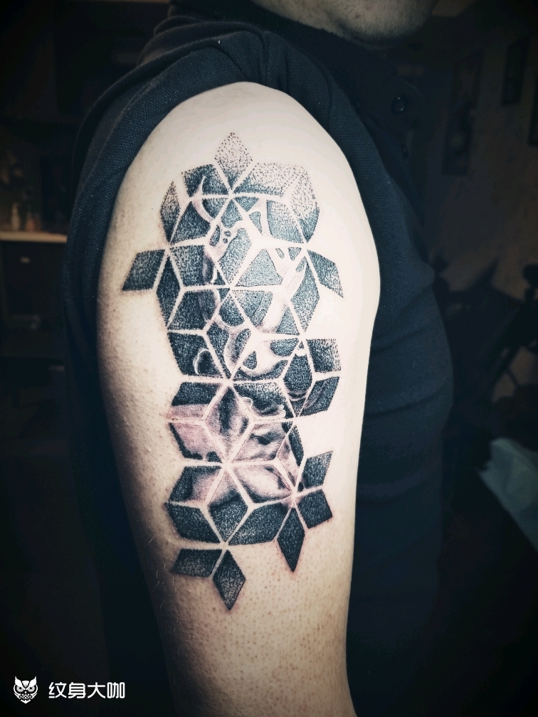 菱形点刺加鹿_纹身图案手稿图片_张潇雷的纹身作品集