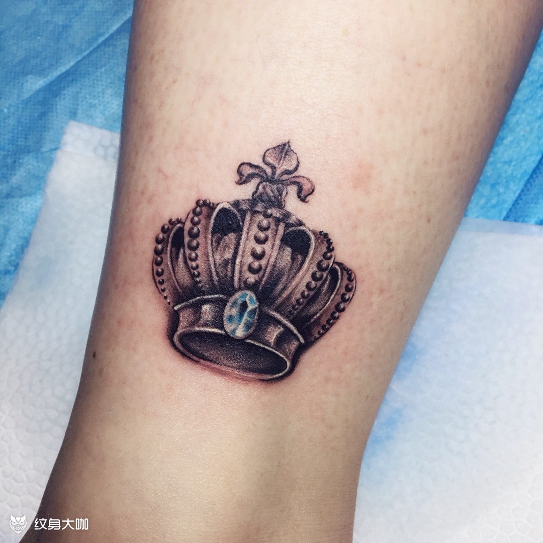 皇冠_纹身图案手稿图片_李施莹的纹身作品集