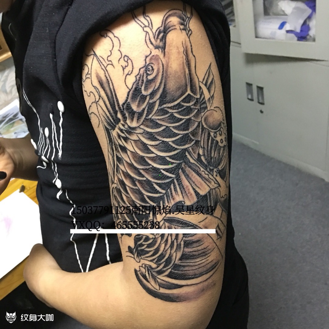 锦鲤_纹身图案手稿图片_吴星的纹身作品集