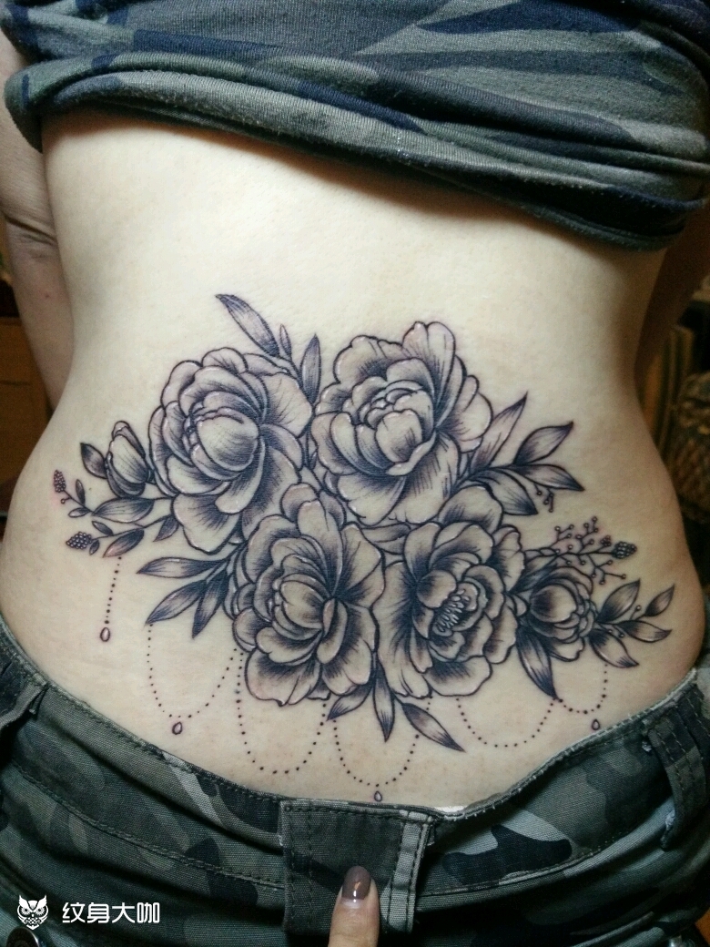 后腰洋牡丹_纹身图案手稿图片_@男姐的纹身作品集
