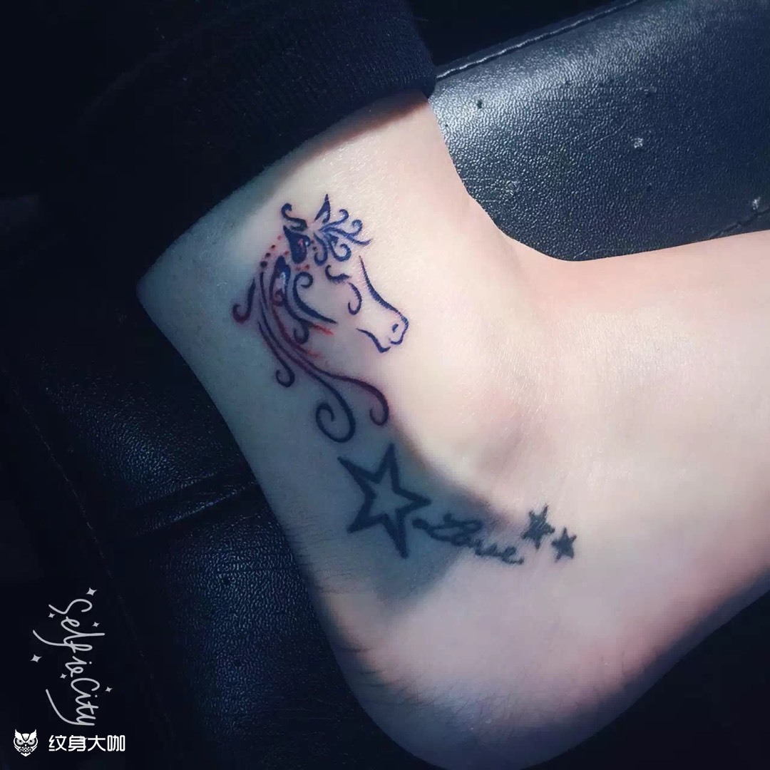 纹身图案手稿图片_绣女的纹身作品集