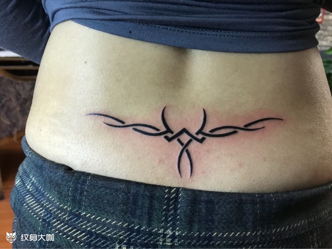 图腾腰花_纹身图案手稿图片_段星星的纹身作品集