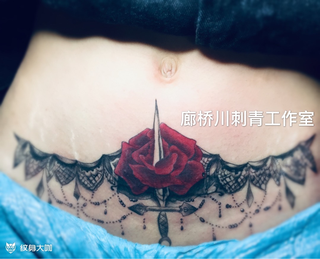 腹部疤痕失败纹身遮盖