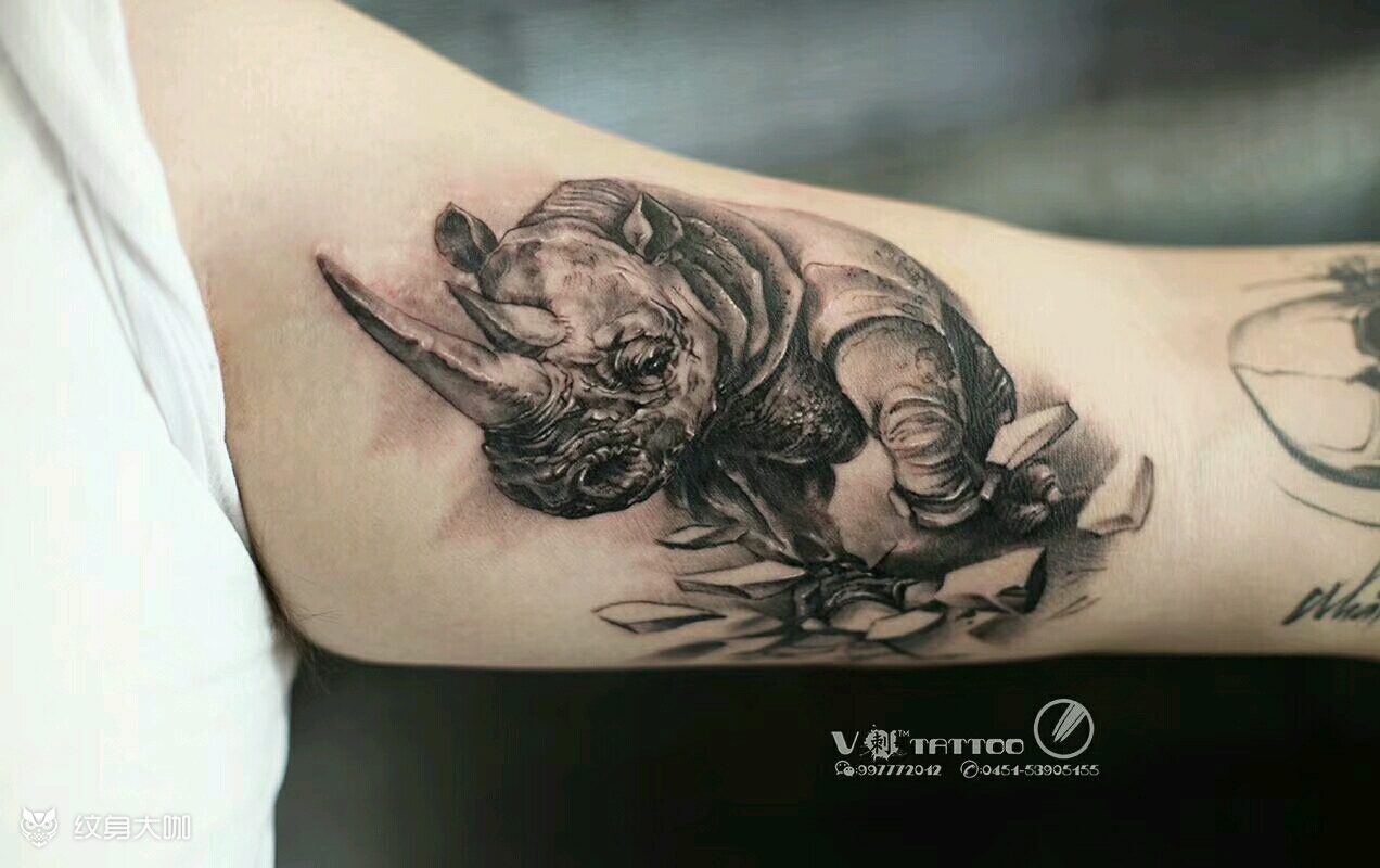 犀牛纹身