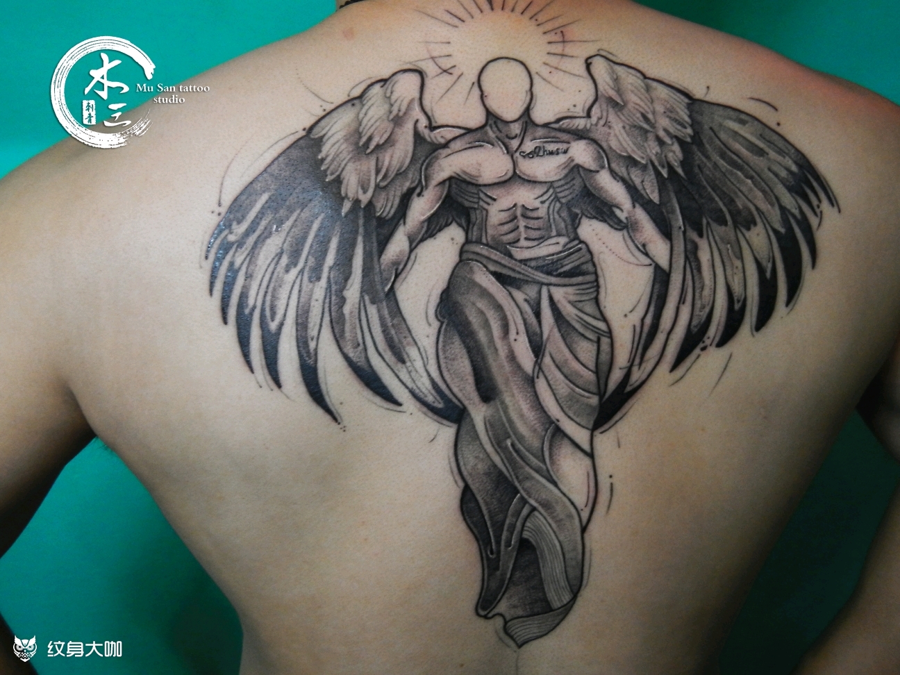 天使纹身图案满背男生图片