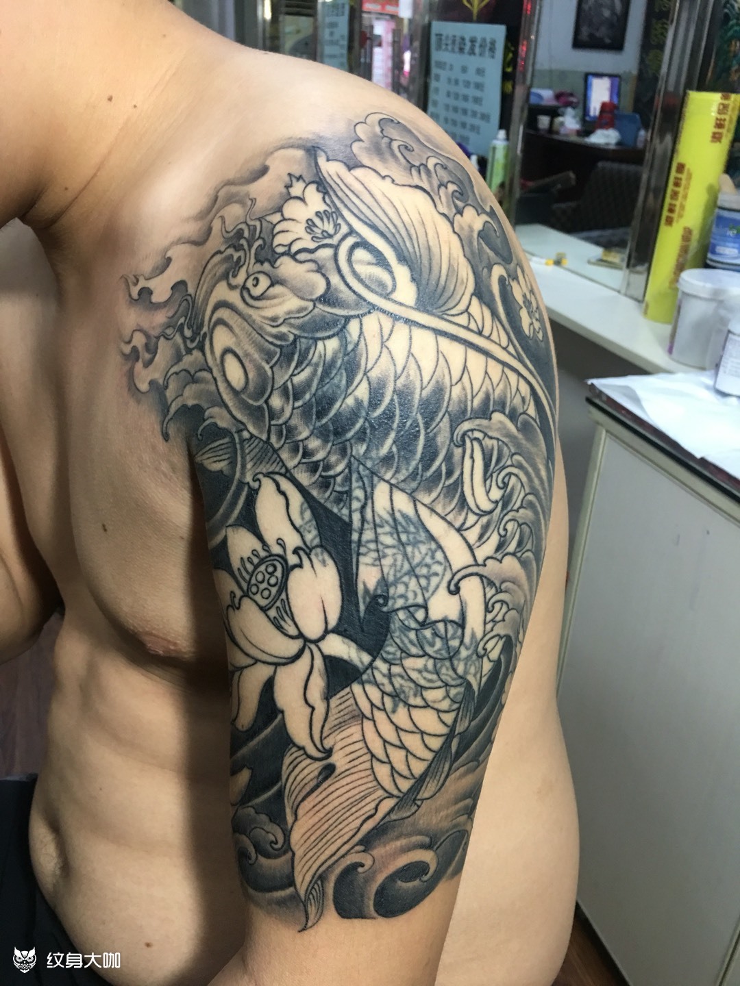 招财鲤鱼_纹身图案手稿图片_杨明的纹身作品集