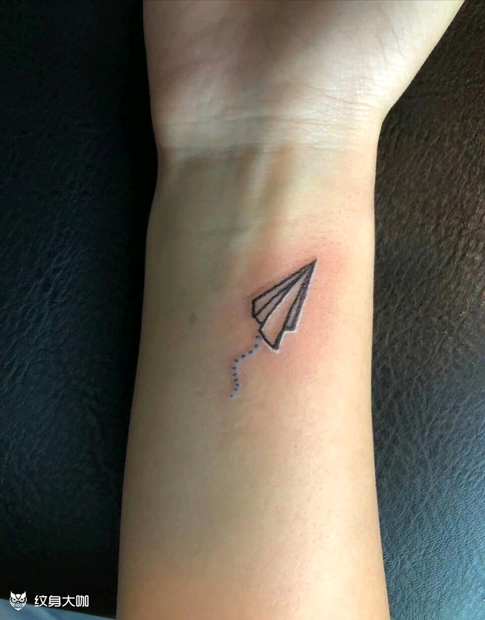 纸飞机_纹身图案手稿图片_赫的纹身作品集