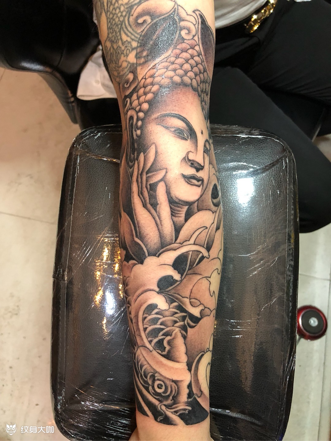 佛配鲤_纹身图案手稿图片_焦科的纹身作品集