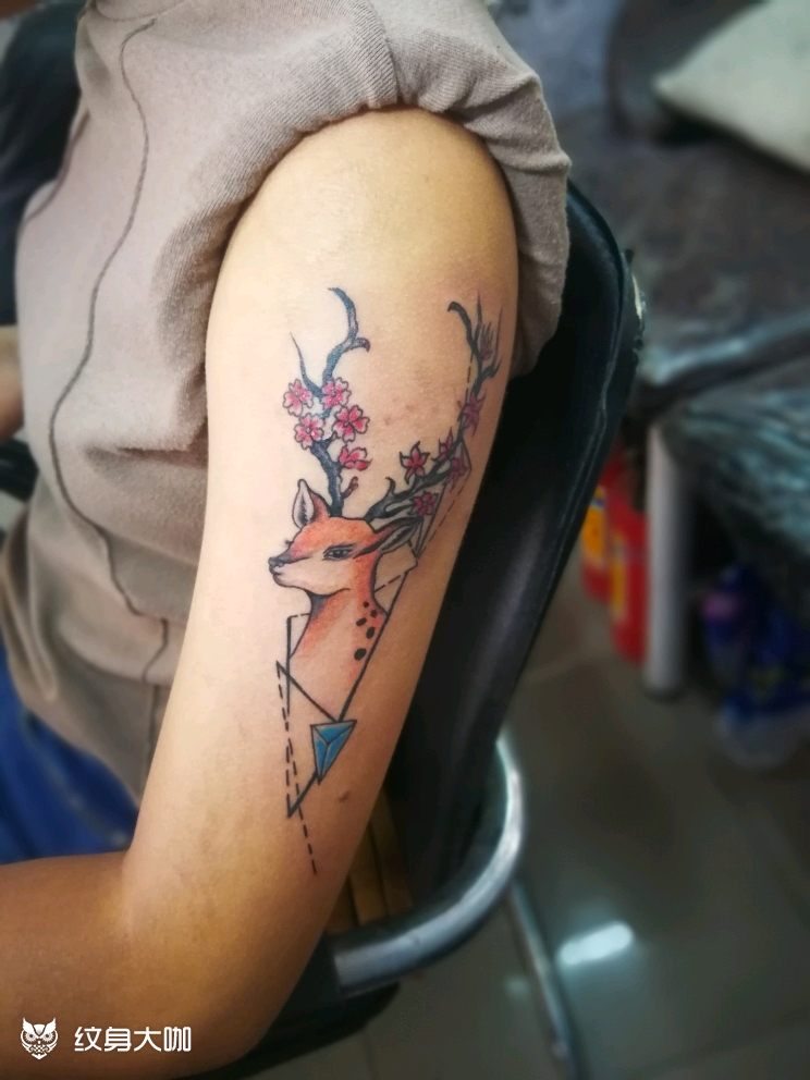 梅花鹿_纹身图案手稿图片_阿龙的纹身作品集