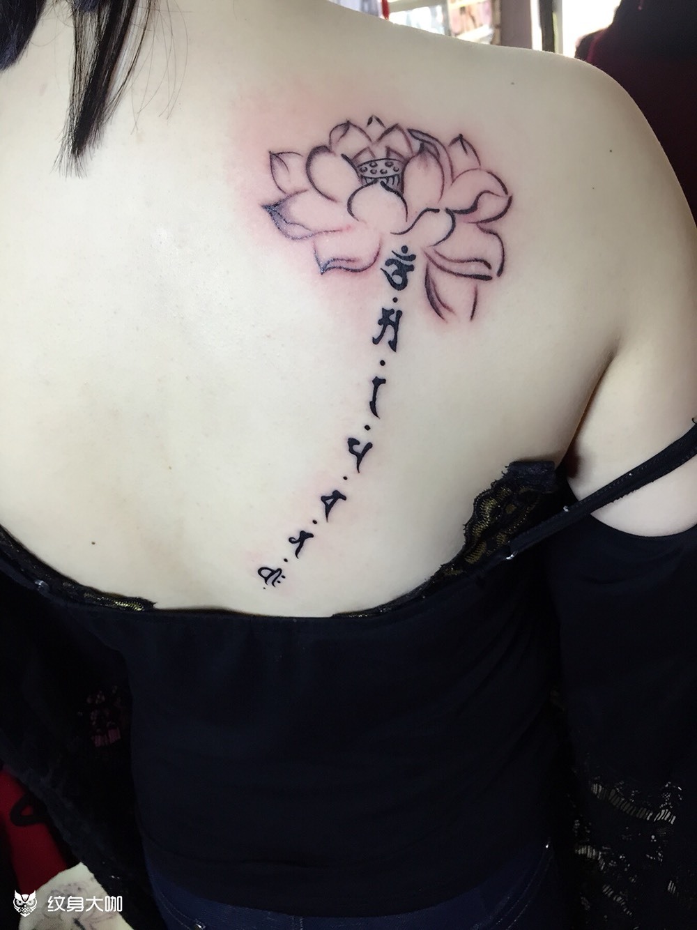 荷花梵文_纹身图案手稿图片_陈高峰的纹身作品集