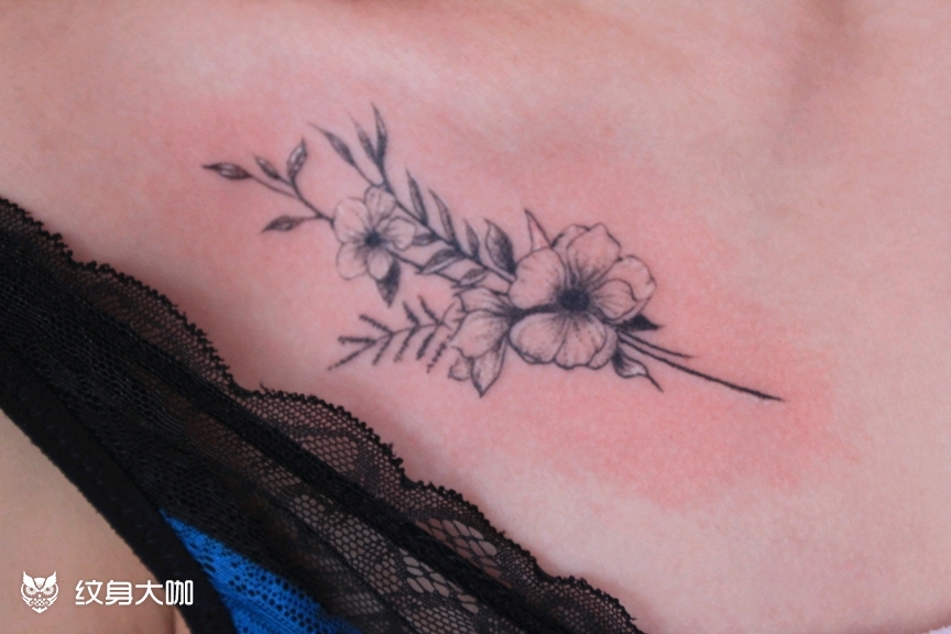锁骨素花_纹身图案手稿图片_雷通的纹身作品集