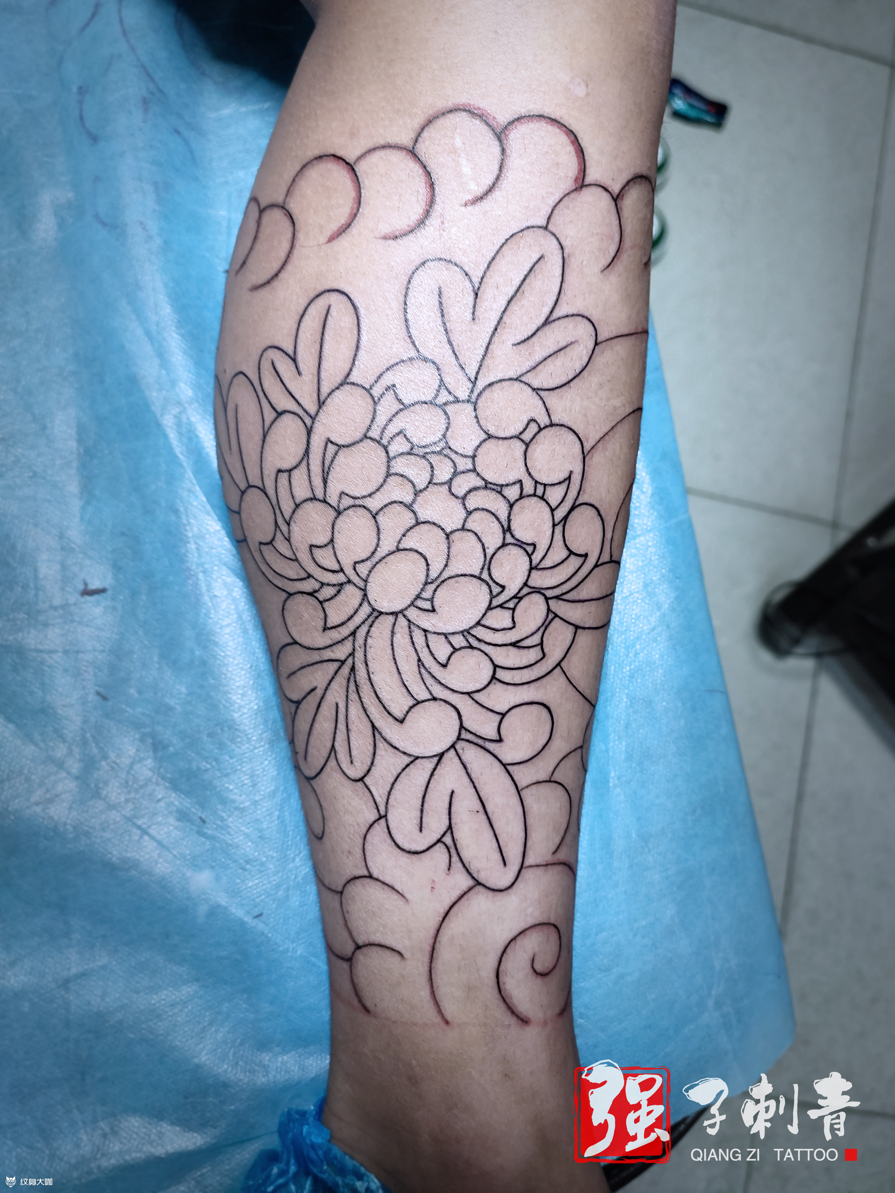 阿多福菊花包小腿_纹身吧社区 - 纹身大咖