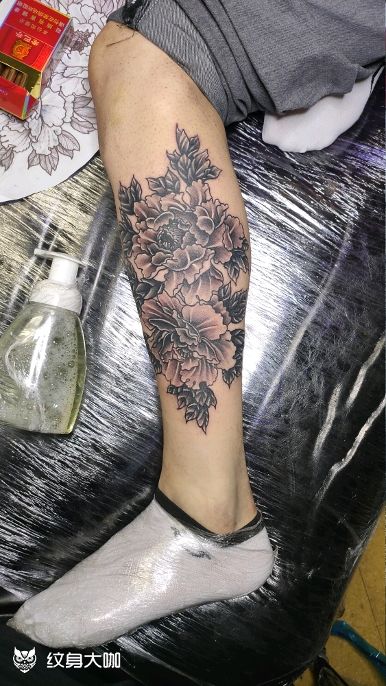 小腿牡丹_纹身图案手稿图片_吴奇为的纹身作品集