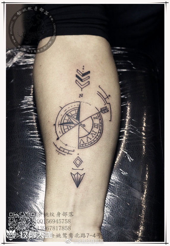 指南针 【#余姚纹身#部落2021作品】小臂个性指南针纹身.