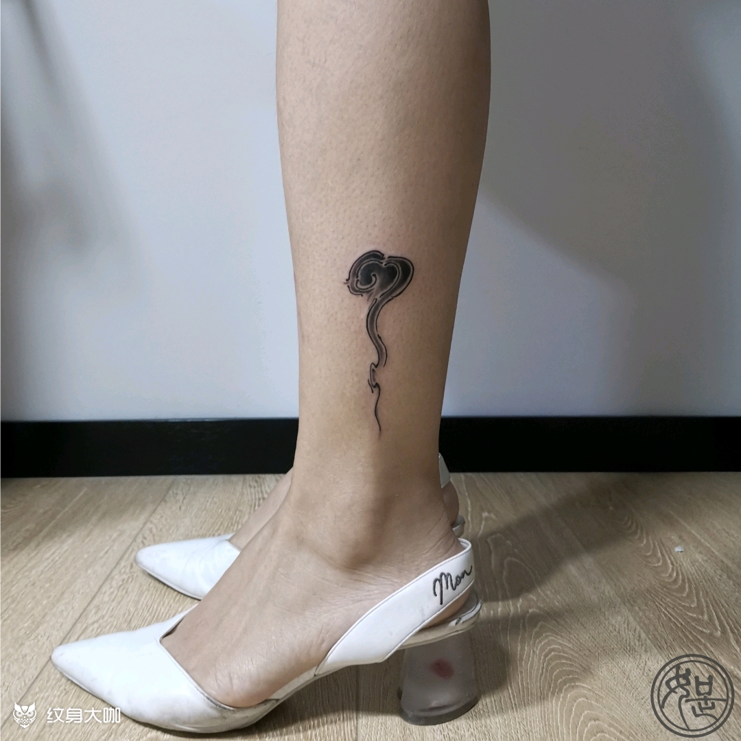 一朵云_纹身图案手稿图片_王夕之的纹身作品集