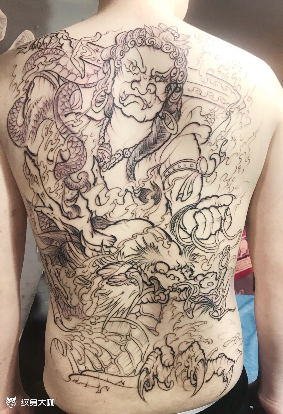 满背不动明王线条
