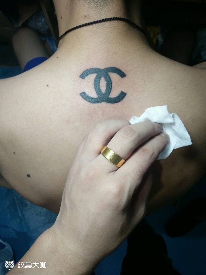 香奈儿_纹身图案手稿图片_于洪旭的纹身作品集