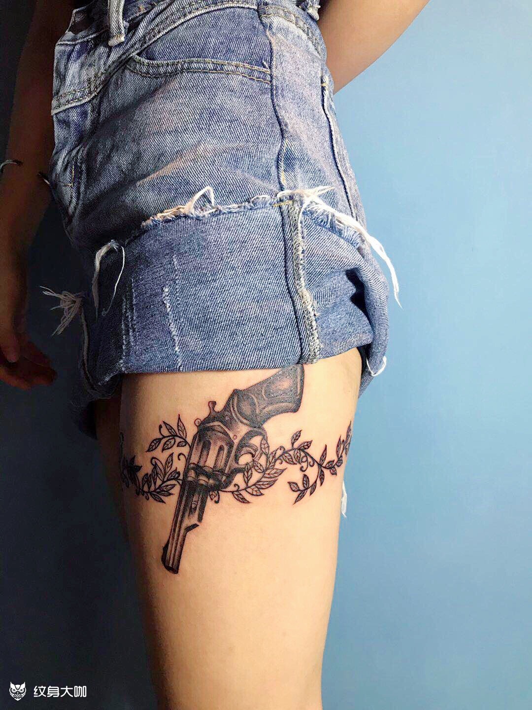 手枪腿环_纹身图案手稿图片_啊豪的纹身作品集