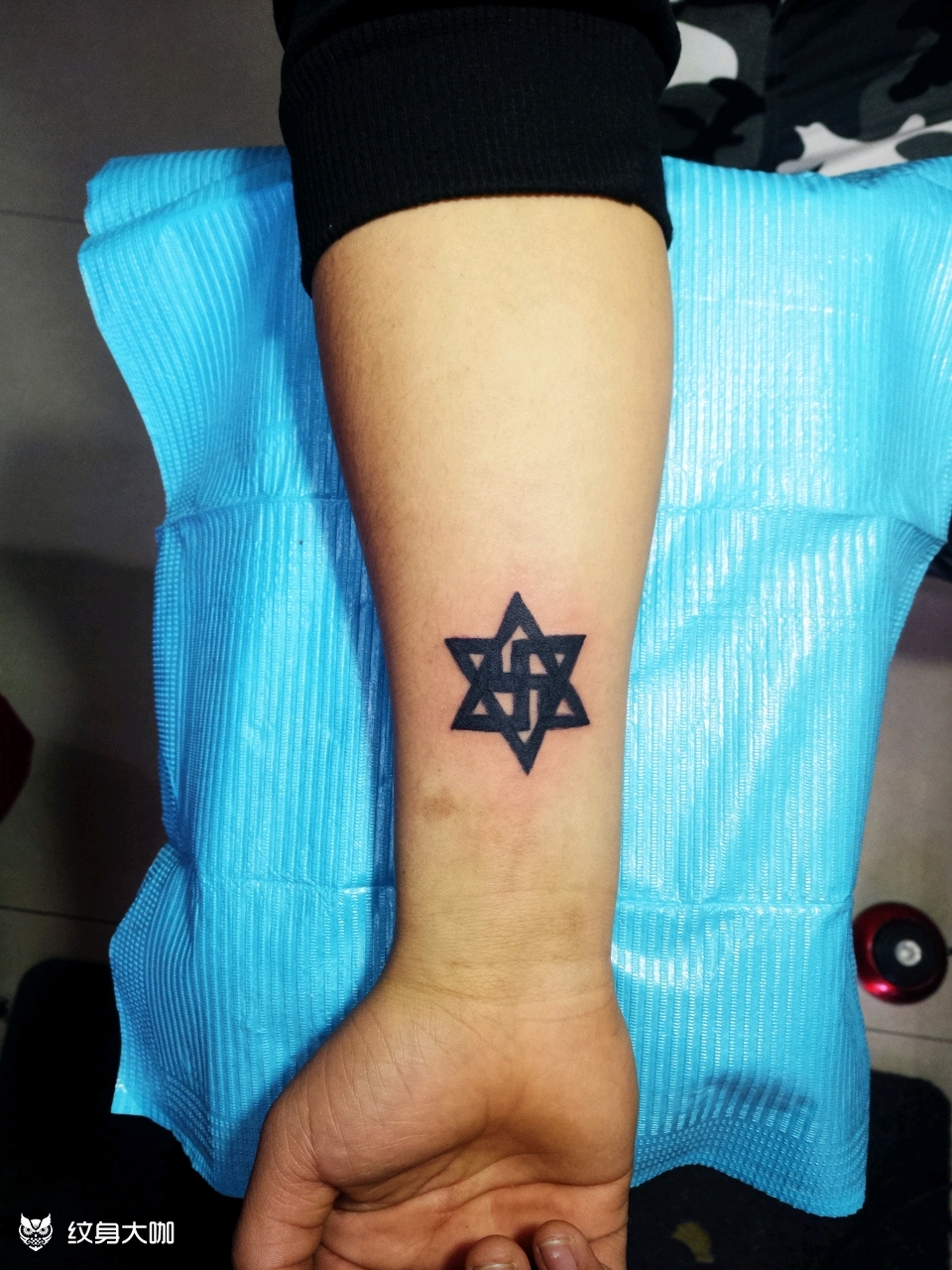 六芒星_纹身图案手稿图片_张小丽的纹身作品集