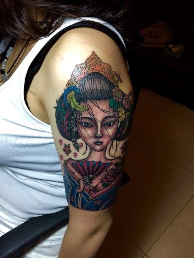 当初纹的是彩色的半臂 现在接全_纹身吧社区 - 纹身大咖