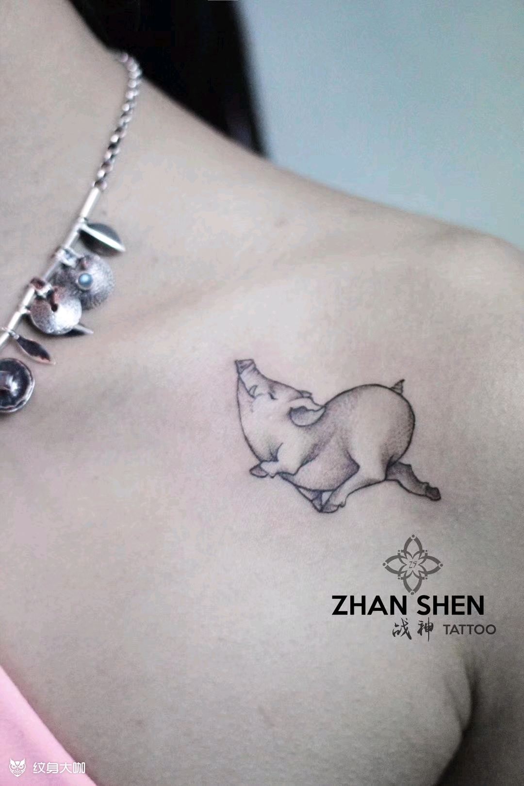 傲娇的小猪_纹身图案手稿图片_战神的纹身作品集