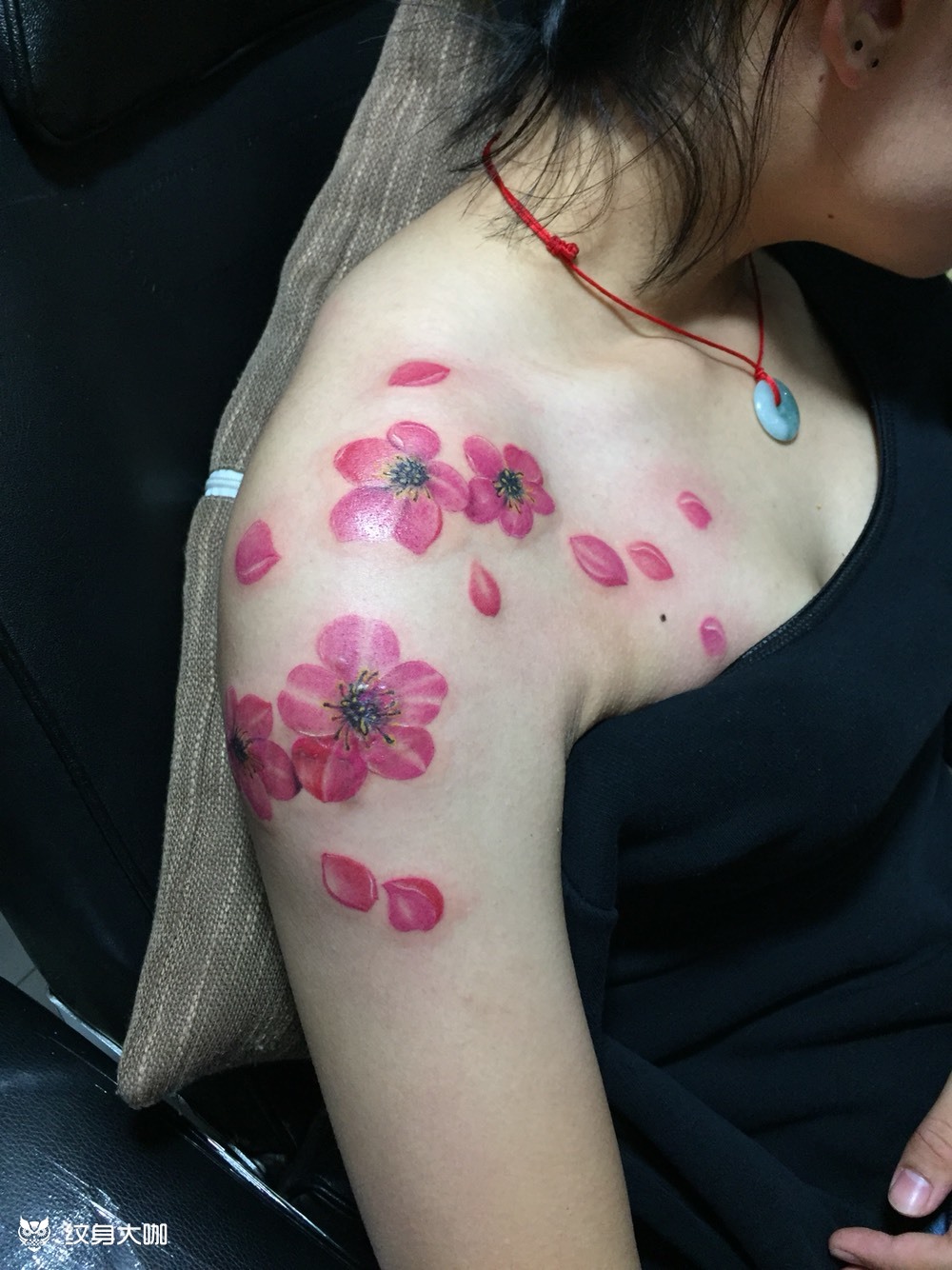 肩花美女纹身_纹身图案手稿图片_阿宝的纹身作品集