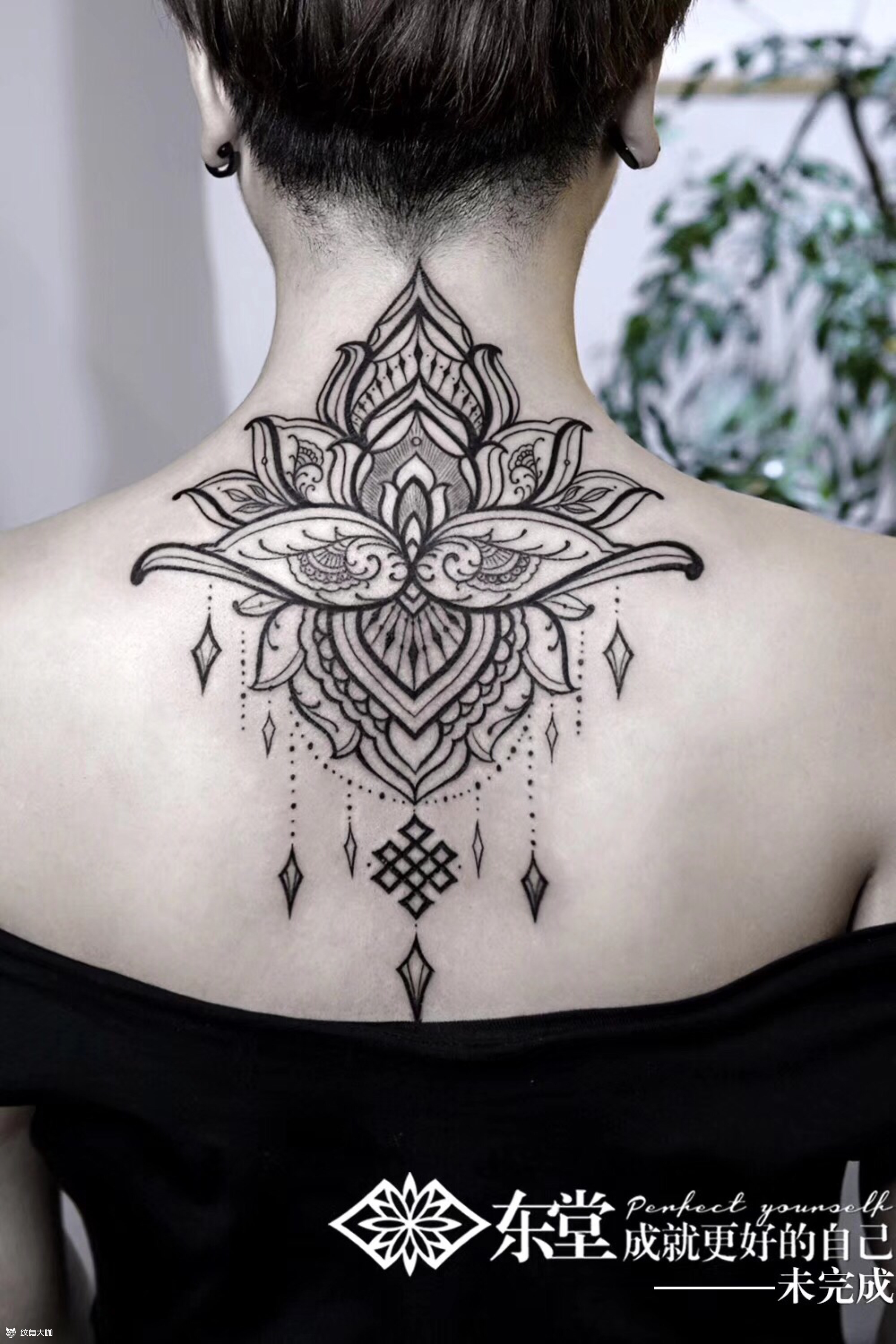 后颈梵花_纹身图案手稿图片_张轩荣的纹身作品集