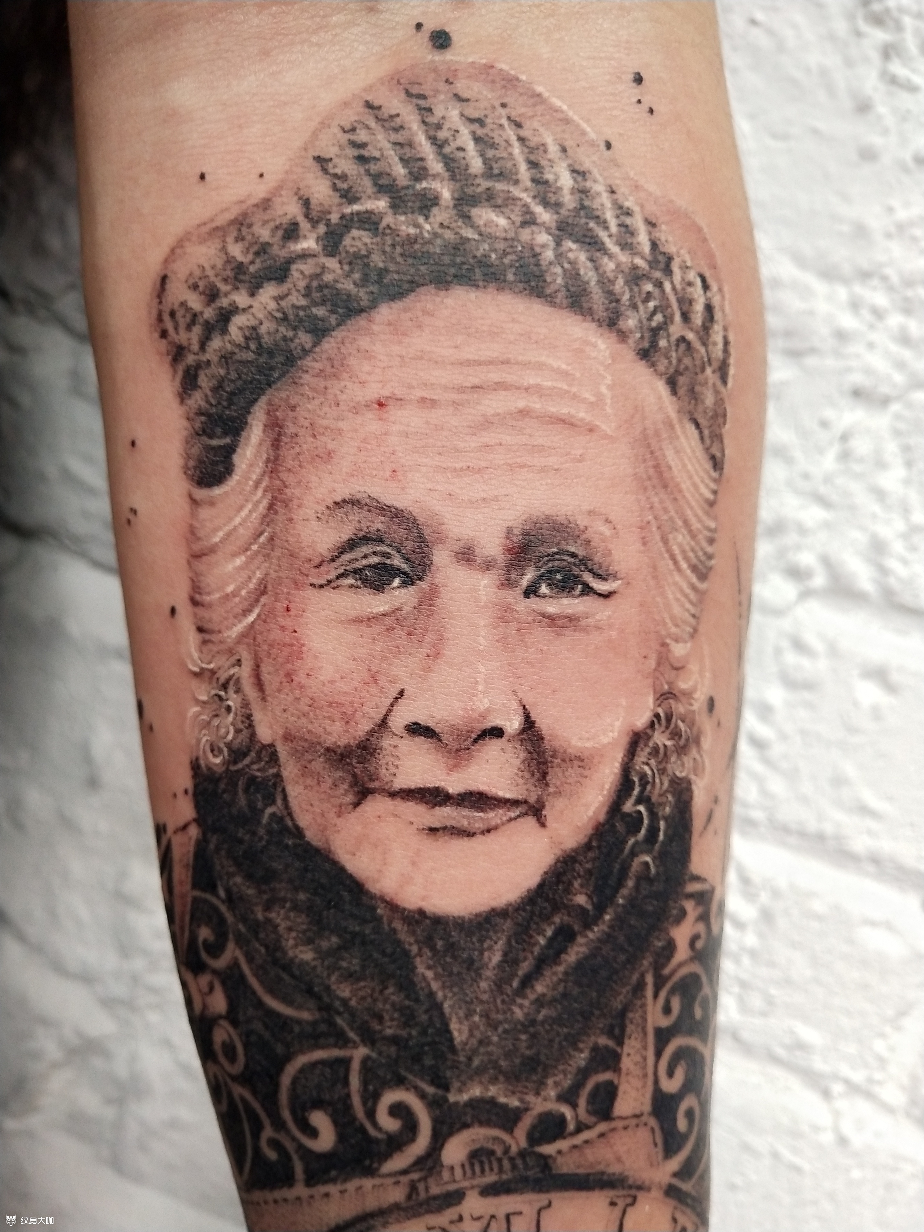 纪念奶奶逝去的纹身图片
