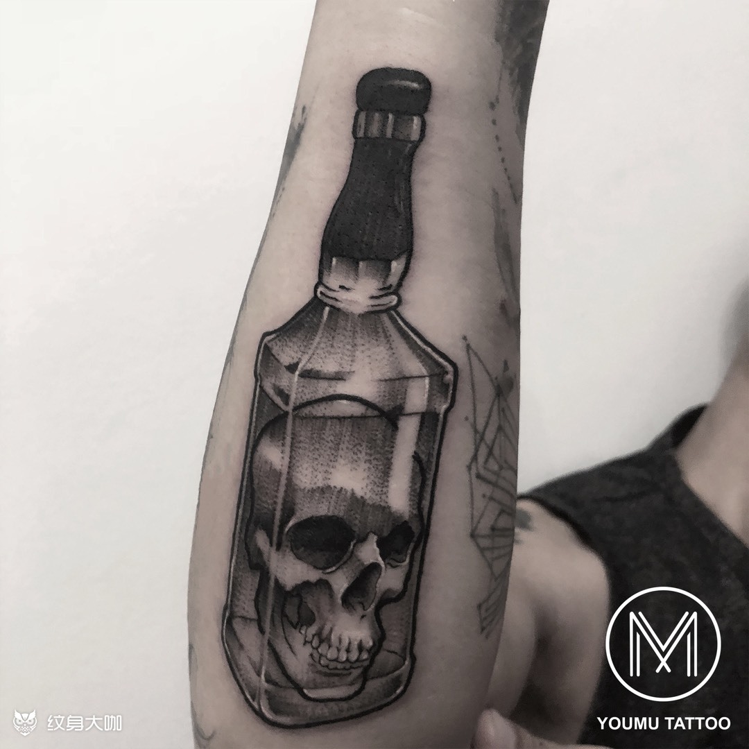 【酒瓶】_纹身图案手稿图片_宝乐的纹身作品集
