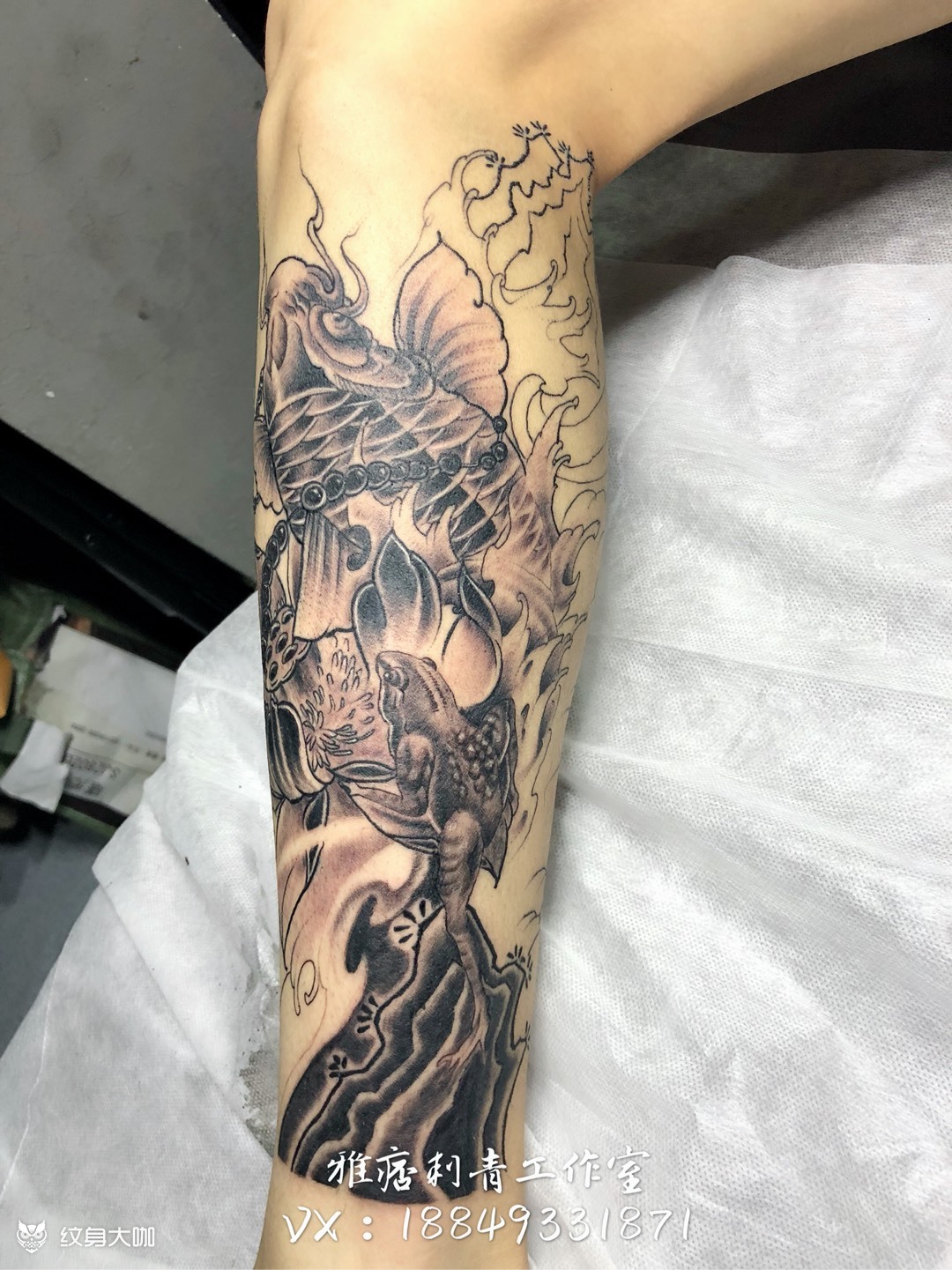 鲤鱼包小腿未完成_纹身图案手稿图片_塔兔的纹身作品集