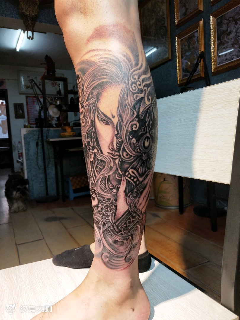 兰陵王花小腿_纹身图案手稿图片_高波的纹身作品集