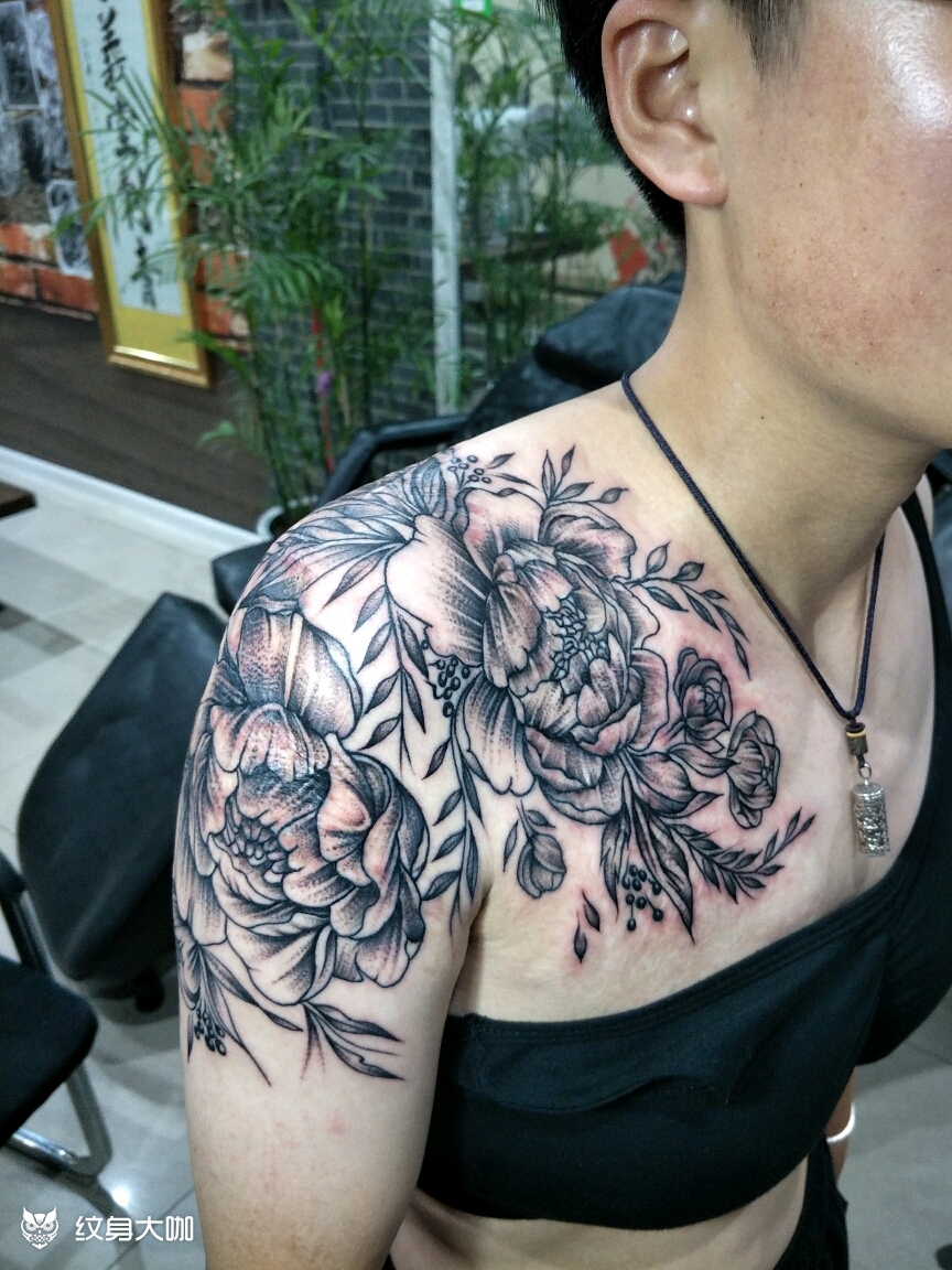 遮盖疤痕,疤痕从胸口到手上,_纹身图案手稿图片_王大全的纹身作品集