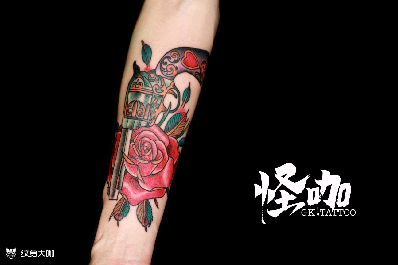 old school枪花_纹身图案手稿图片_武汉怪咖的纹身作品集