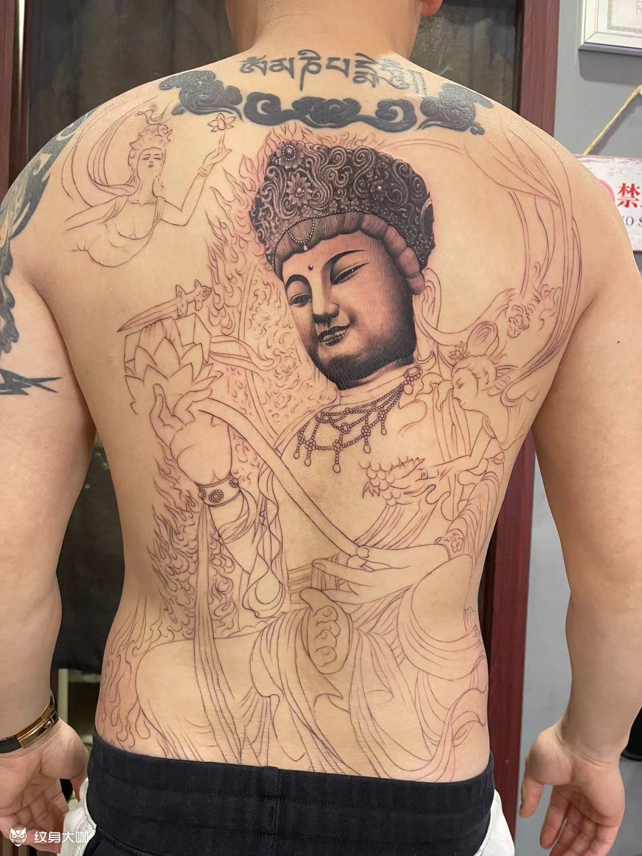 满背大势至菩萨纹身未完待续