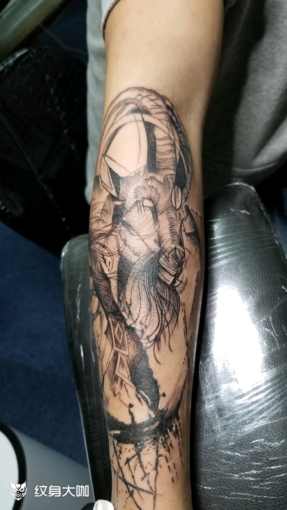 羊与马,泼墨点刺_纹身图案手稿图片_大良造的纹身作品集