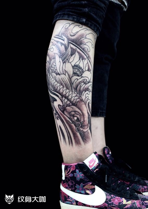 小腿黑灰传统鱼_纹身图案手稿图片_丫丫的纹身作品集