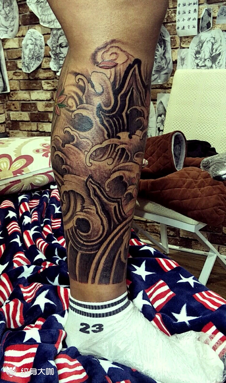 传统包小腿(鳌鱼)部分彩色未完_纹身图案手稿图片_小霖的纹身作品集