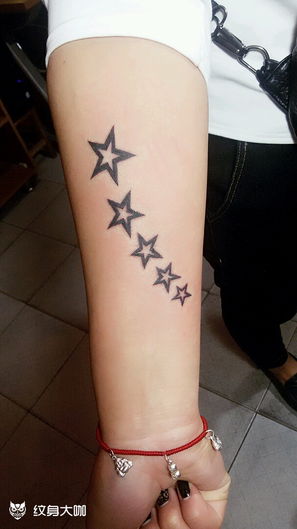 字母星星_纹身图案手稿图片_苗龙的纹身作品集