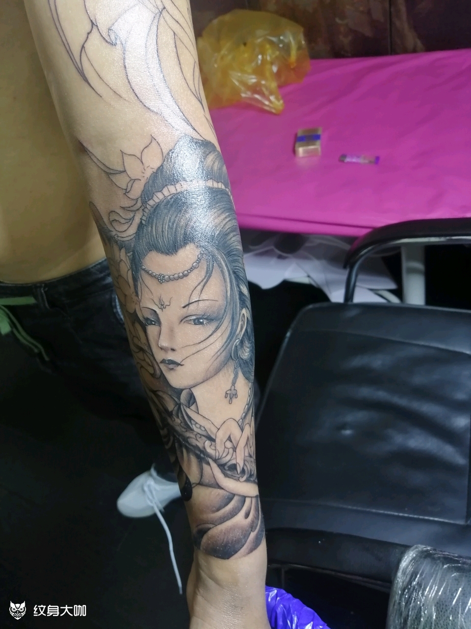 小臂艺妓,先进行了一半_纹身图案手稿图片_李杰的纹身作品集