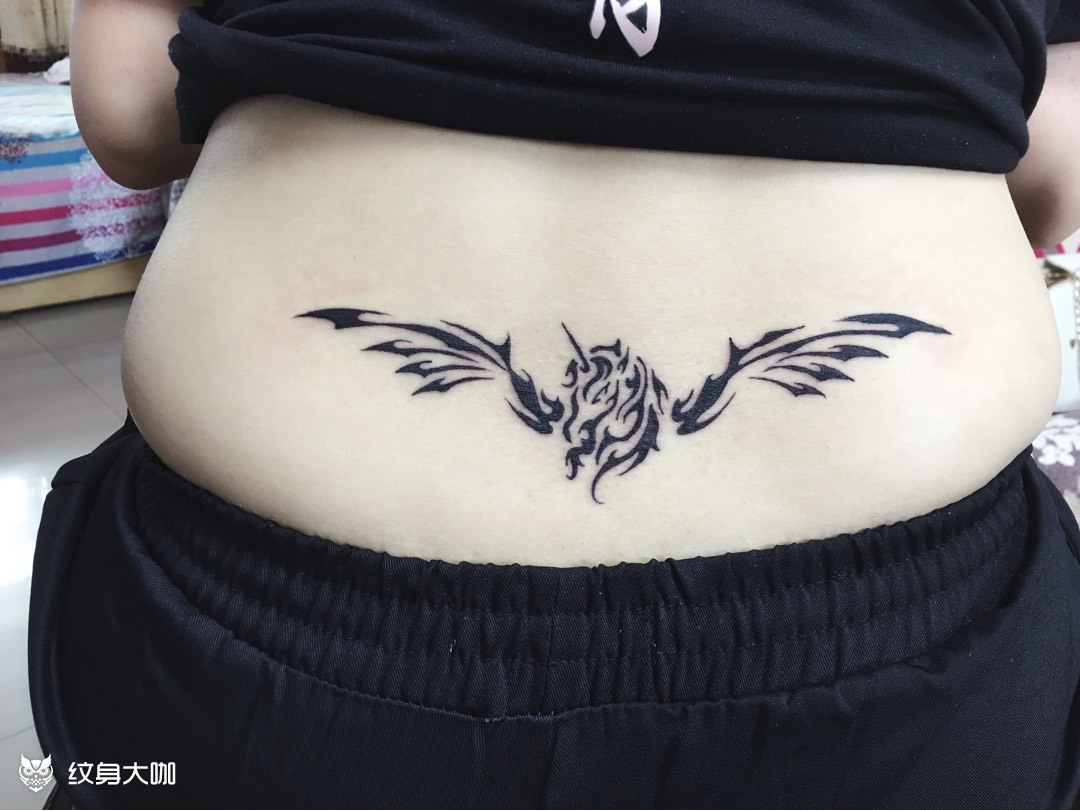 属马的女孩_纹身图案手稿图片_布丁奶茶的纹身作品集