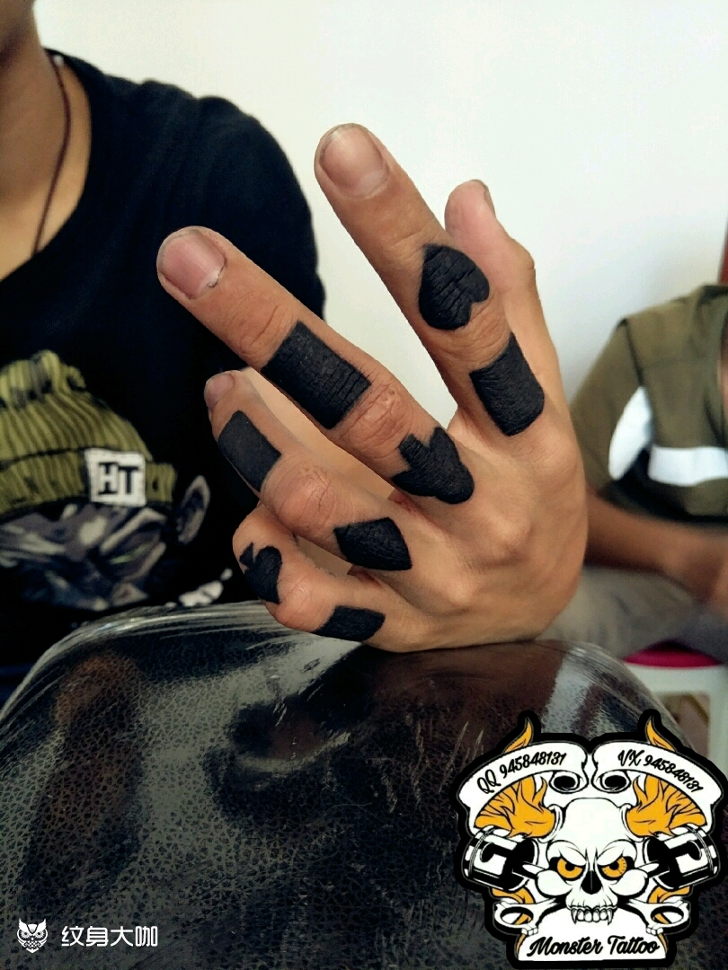 手指遮盖_纹身图案手稿图片_monster的纹身作品集