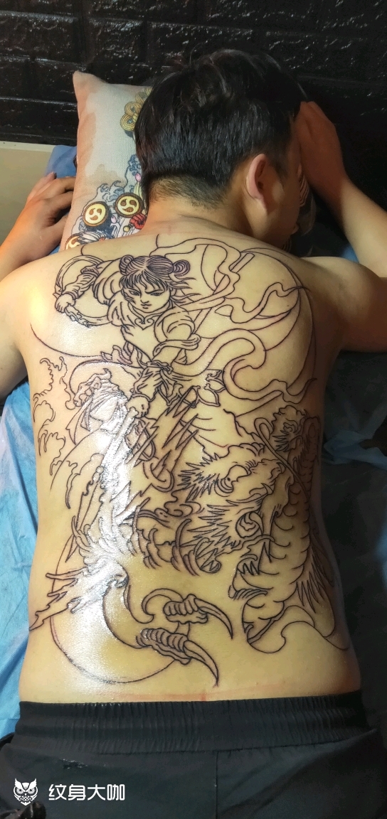 哪吒满背线条_纹身图案手稿图片_苍龙的纹身作品集