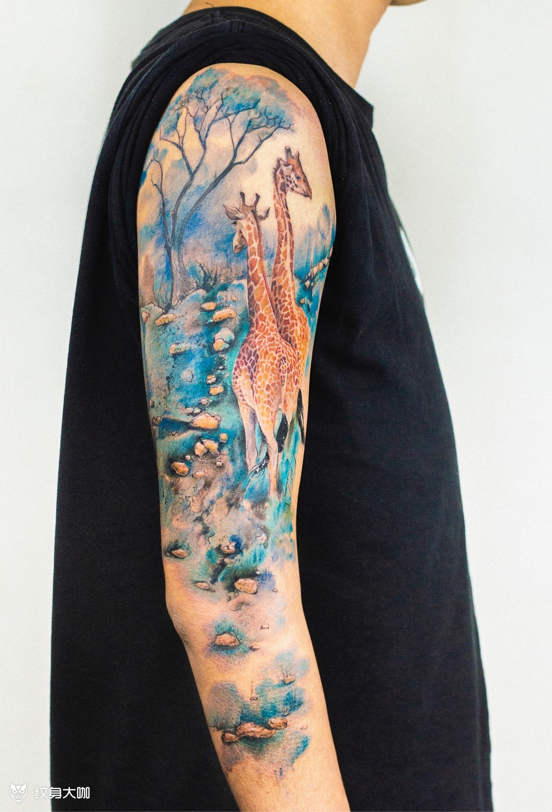 长颈鹿_纹身图案手稿图片_沐沐的纹身作品集