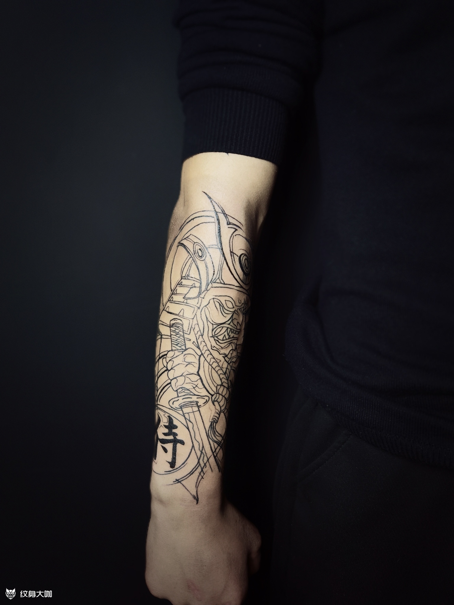 作品简介:鬼武士--勇敢,忠诚,力量的象征. 线条已完成,未上色