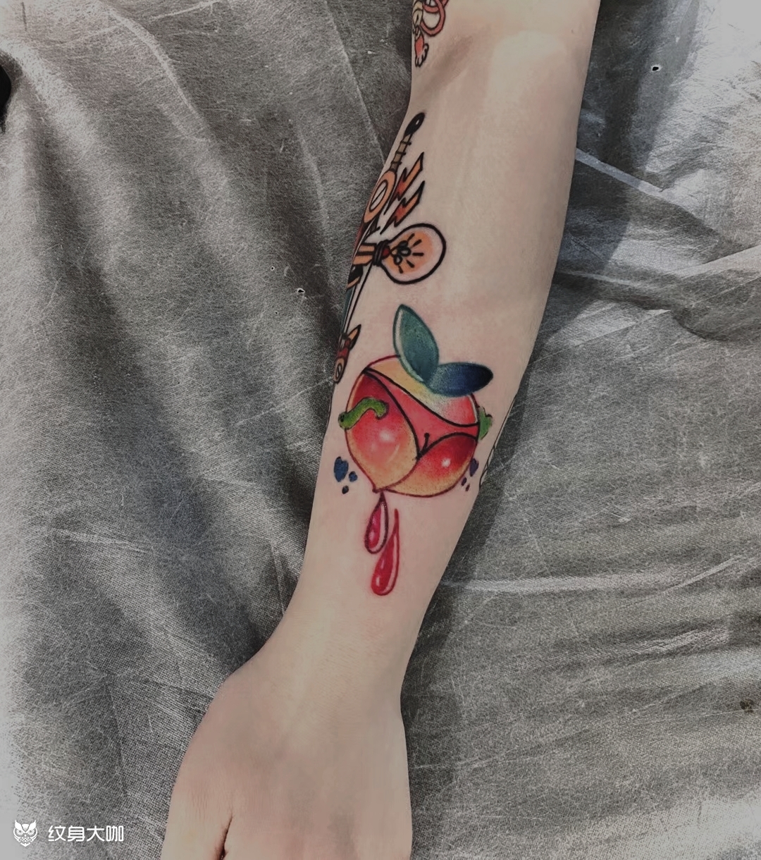桃子_纹身图案手稿图片_雕锤的纹身作品集